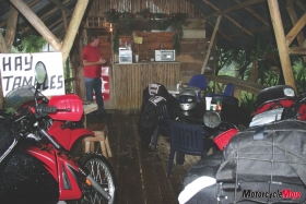 Motorcycle-Mojo_02_Dip-in-the-Bucket